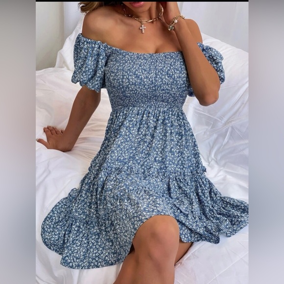 Dress - Picture 1 of 6